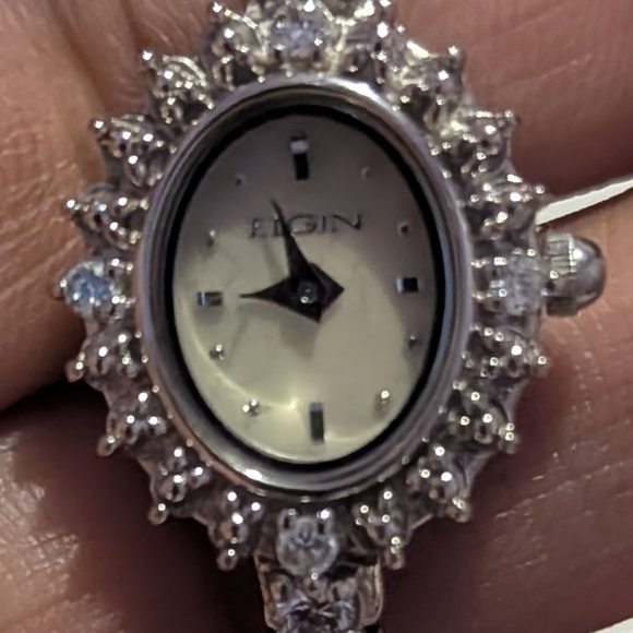Elgin Jewelry - Elgin Elegant Silver Women's Watch